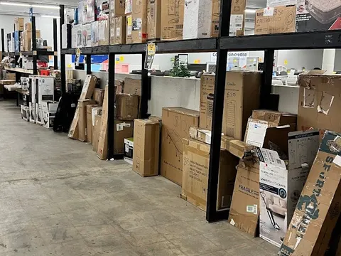 7 Days Liquidation Bin Store storefront in Indio, CA