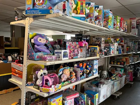 Bargain Bingers storefront in West Haven, CT