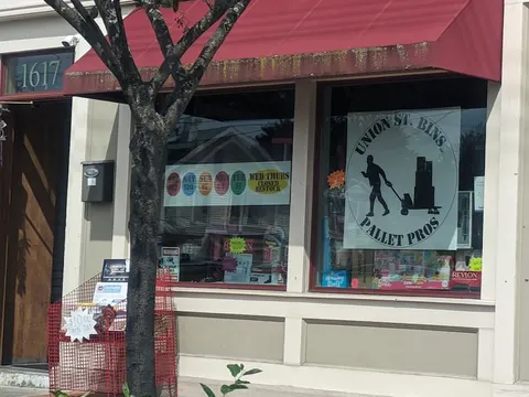 Bargain City Bin Store storefront in Cobleskill, NY