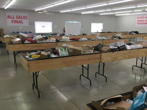 BEST BARGAIN BIN storefront in Fox Lake, IL