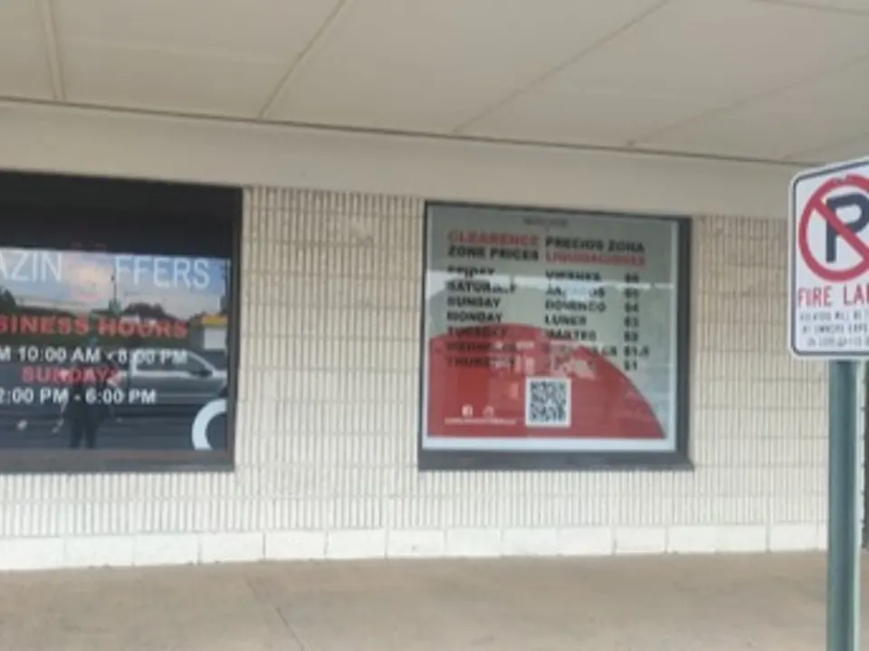 BinCredible Deals - Stone Mountain storefront in Stone Mountain, GA
