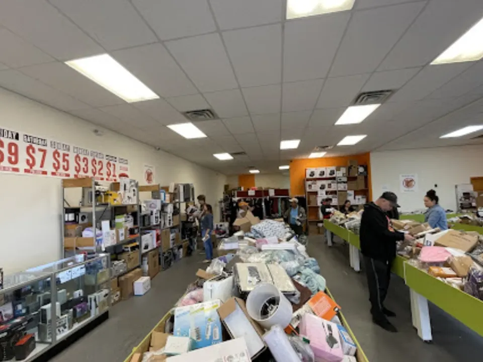 Binmart Deals storefront in Ewing Township, NJ