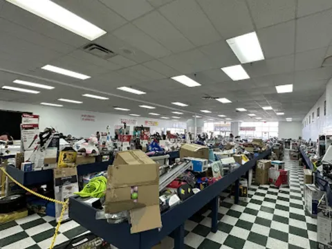 Blowout Liquidation storefront in El Paso, TX