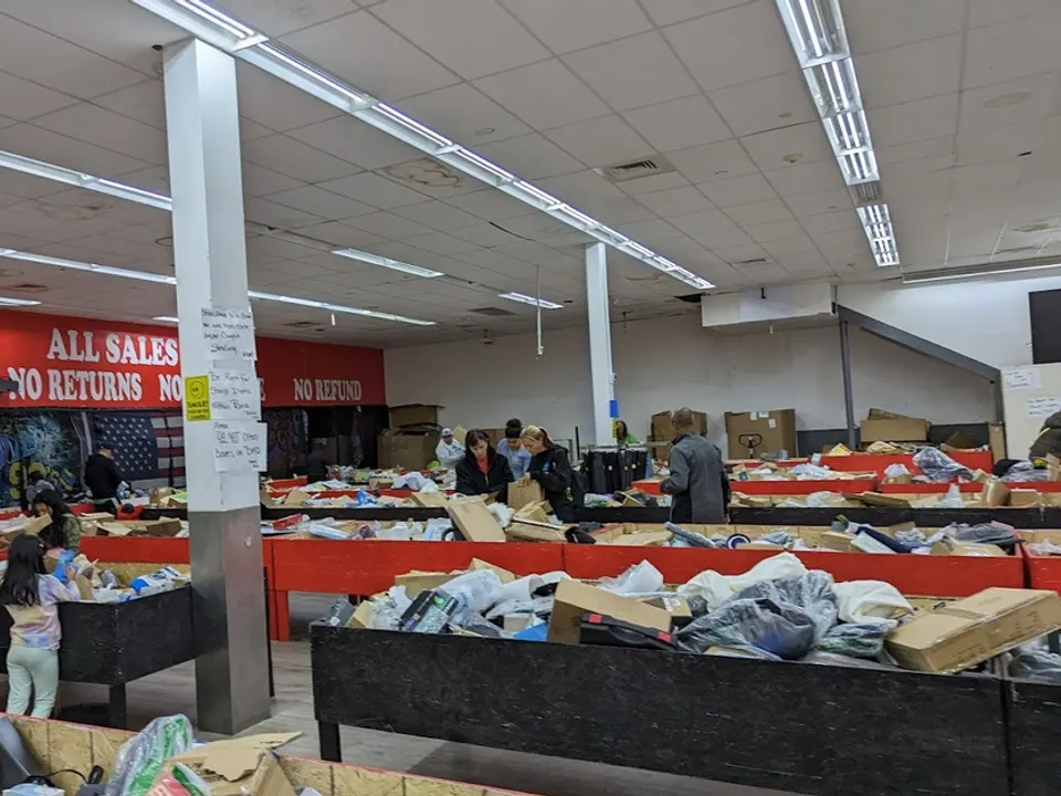 F&F Bargains Oswego storefront in Oswego, NY