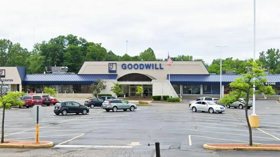 Goodwill Outlet Akron storefront in Akron, OH