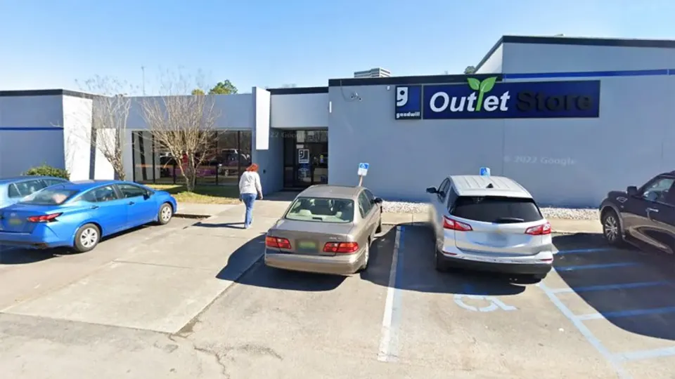 Goodwill Outlet Birmingham storefront in Birmingham, AL