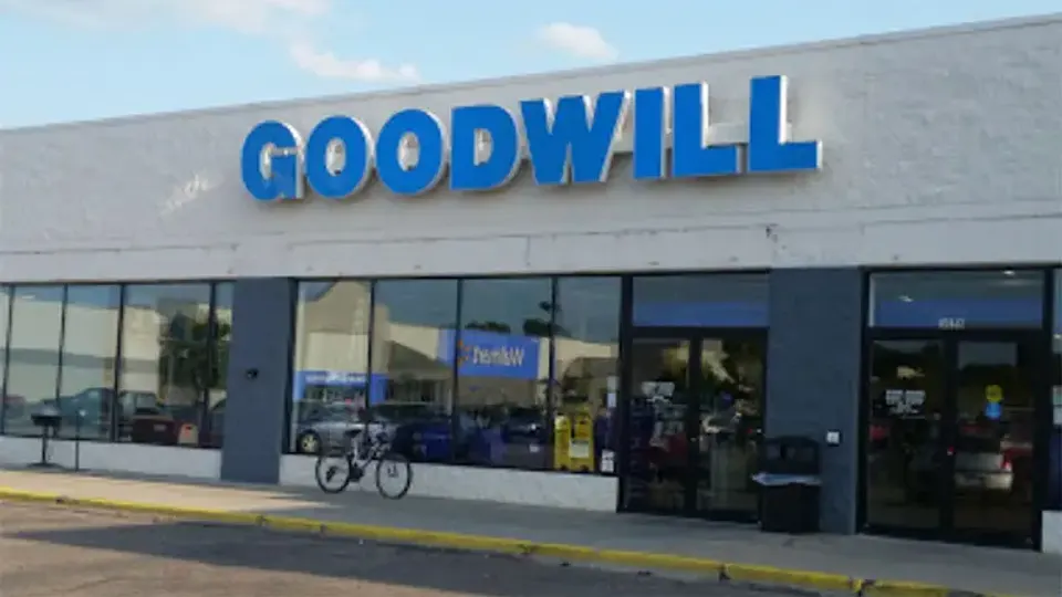 Goodwill Outlet Charlotte storefront in Charlotte, MI