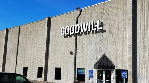 Goodwill Outlet Chaska storefront in Chaska, MN