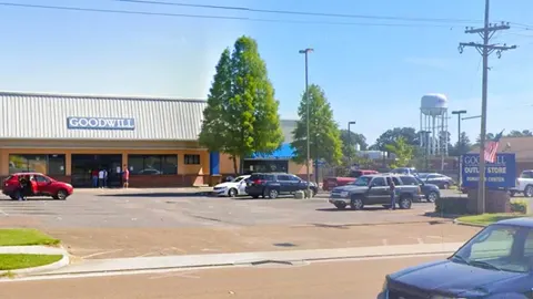 Goodwill Outlet Hernando storefront in Hernando, MS