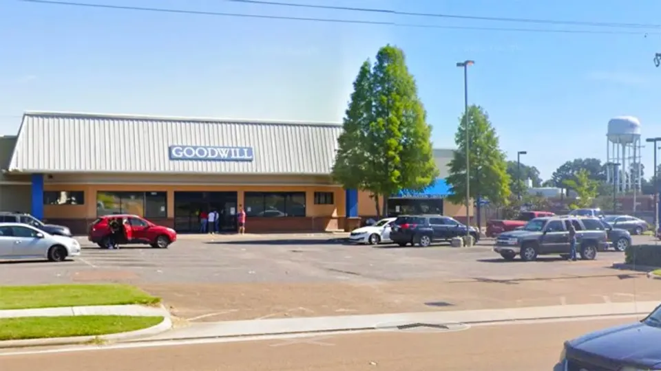 Goodwill Outlet Hernando storefront in Hernando, MS