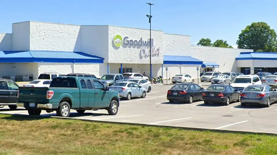Goodwill Outlet Indianapolis - West Outlet storefront in Indianapolis, IN