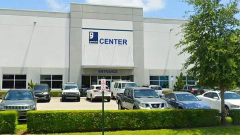 Goodwill Outlet Lake Worth storefront in Lake Worth, FL