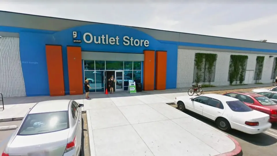 Goodwill Outlet Los Angeles - Glendale storefront in Panorama City, CA