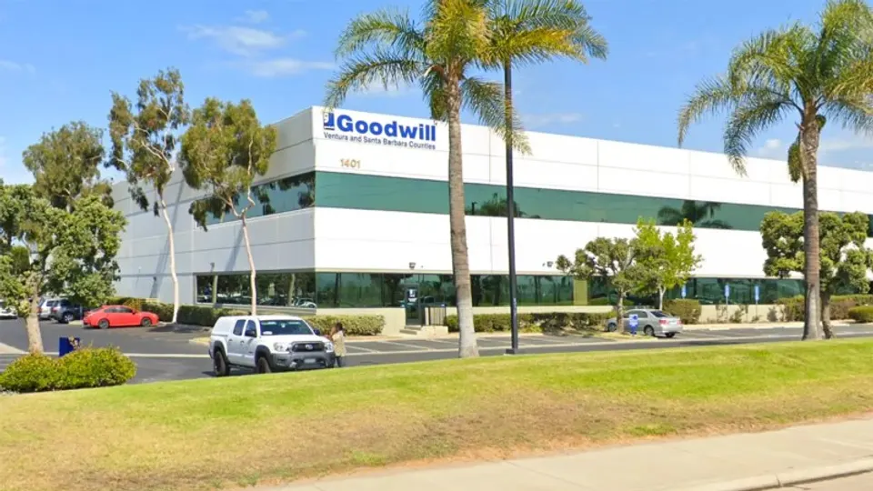 Goodwill Outlet Los Angeles - Oxnard storefront in Oxnard, CA