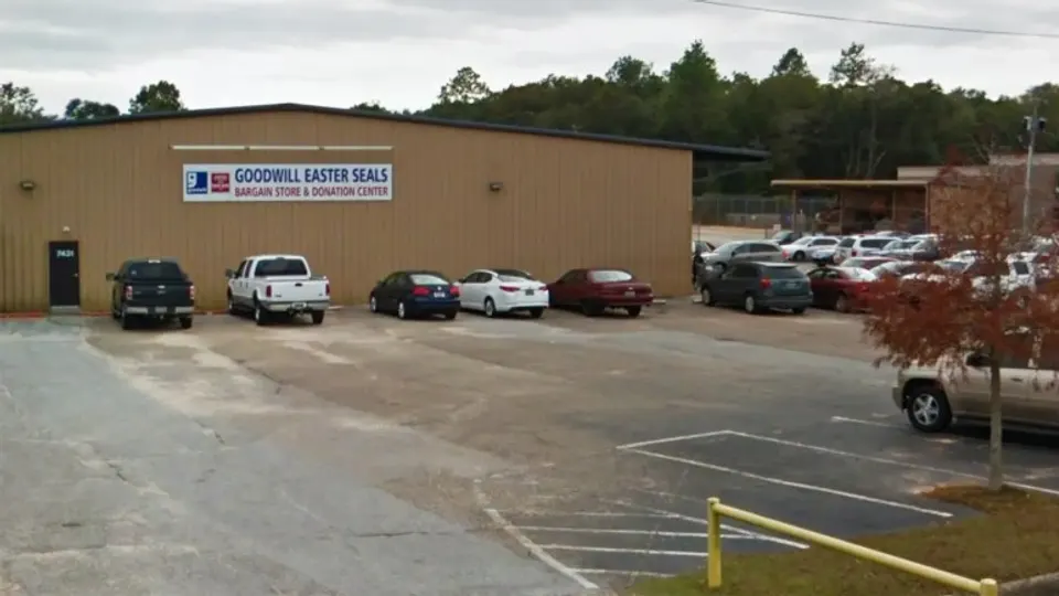 Goodwill Outlet Mobile storefront in Mobile, AL