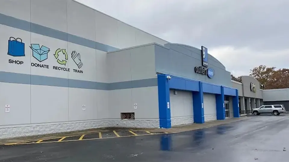 Goodwill Outlet Muskegon storefront in Muskegon, MI
