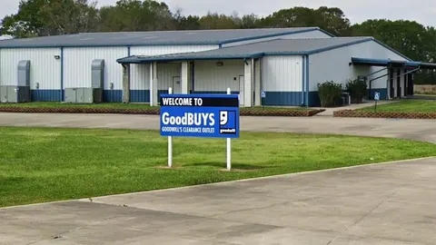 Goodwill Outlet New Liberia storefront in New Iberia, LA