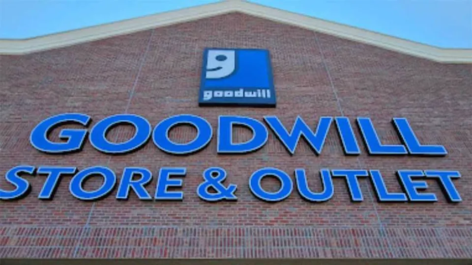 Goodwill Outlet New Orleans storefront in New Orleans, LA