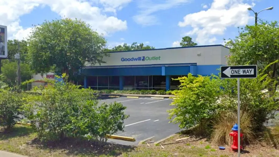 Goodwill Outlet Ocala storefront in Ocala, FL