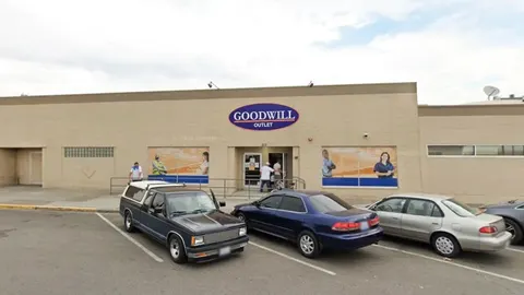 Goodwill Outlet Pasco storefront in Pasco, WA