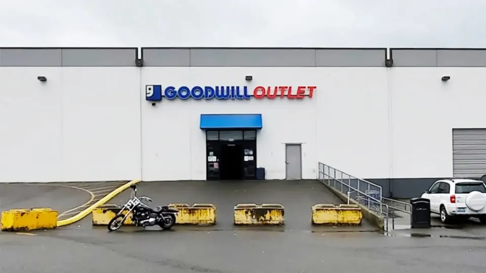 Goodwill Outlet Tacoma storefront in Tacoma, WA