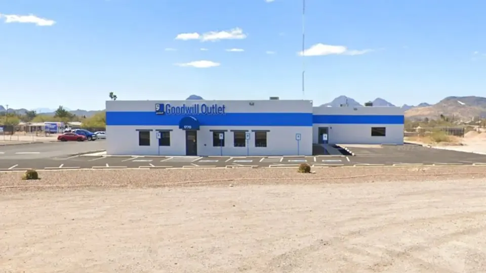 Goodwill Outlet Tucson storefront in Tucson, AZ