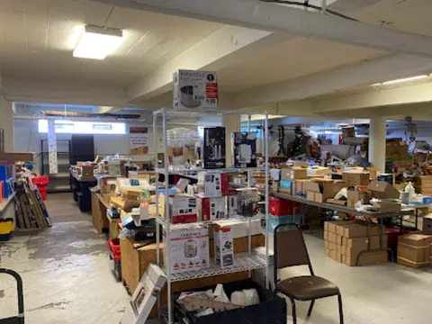 Liquidation Warehouse storefront in St. Louis, MO
