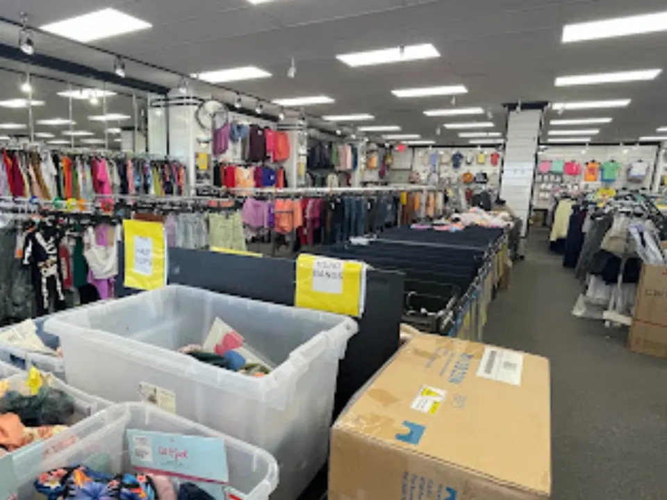 Mesa Liquidation storefront in Mesa, AZ