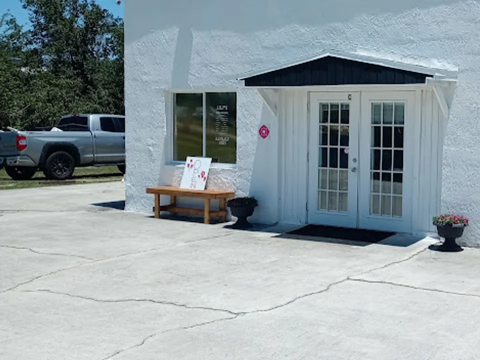 Real Deal Bin & Discount Store storefront in Palm Bay, FL